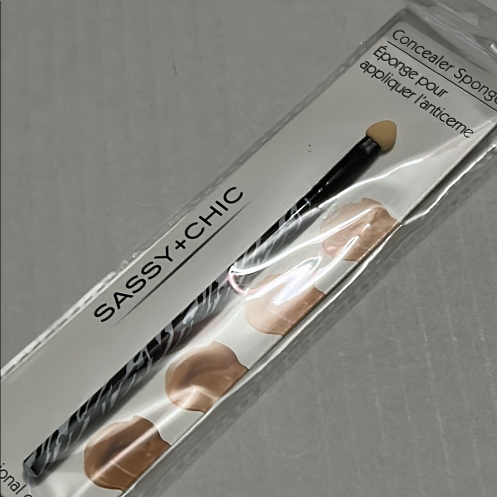 🆕 Sassy+Chic Zebra Eye Mask and Brush Set - Picture 5 of 7